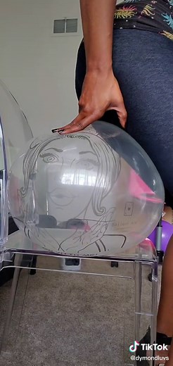 clearly I pop... #balloonace #looner #sittopop #loonergirl