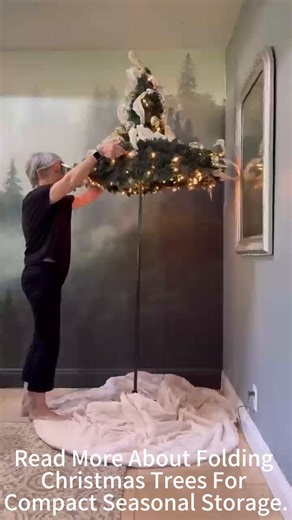 🎄Explore folding Christmas trees that simplify holiday setup and storage. Learn how the designs help maintain a tidy space while keeping your seasonal decor organized. | Sam Sousyizuer
