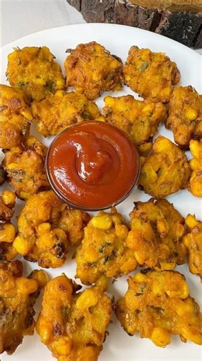 Crispy Golden Corn Pakoda #shorts #ytshorts #youtubeshorts #pakoda #crispy #food #sweetcorn