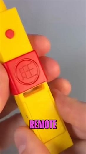 Learn about the remote control firework igniter. This video explains how it works, its operation, and key safety features to keep in mind. #Fireworks #Igniter #RemoteControl #Safety #Pyrotechnics | DVyveZone | Facebook