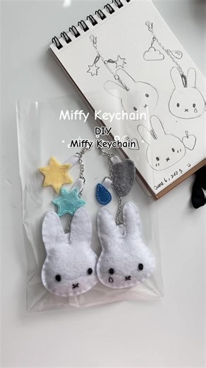 Miffy keychain with felt Make a Miffy keychain with me~~ @Miffy -#miffy #miffykeychain #miffyfans #miffycollection #miffycollection #feltcraft #feltkeychain #miffytok #miffythebunny