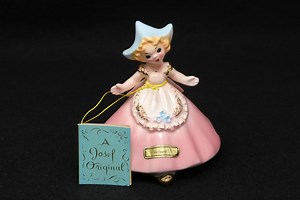 NICE 3.5 Inch Josef Originals Holland Figurine, Mid-century Porcelain Girl, Little Internationals Series, Vintage Dutch Gift, Dutch Decor - Etsy