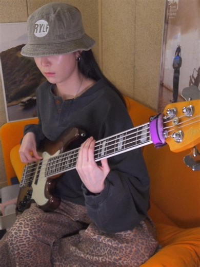 Slum village - Too much 💆🏻‍♀️✌🏻✨ @themononeon VER. #bass #basscover #jazz #hiphop #hiphopbass