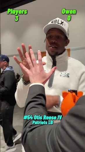 are Owen Holt's hands bigger than NFL players'?