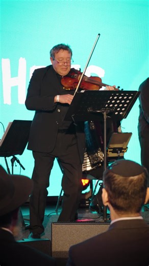 2026 stehen jüdische #Kultur, #Religion und #Geschichte in #Sachsen im Fokus. Landesweit widmen sich mehr als 365 Veranstaltungen, Projekte und Ausstellungen dem reichen jüdischen Erbe und dem gegenwärtigen Leben von Jüdinnen und Juden zwischen Plauen und Görlitz, Leipzig und Annaberg-Buchholz. Am Programm des Themenjahres »#Tacheles – Jahr der jüdischen Kultur in Sachsen« beteiligen sich die jüdische Gemeinschaft, Kultureinrichtungen, Vereine, Bildungsinstitutionen und Wissenschaftseinrichtunge