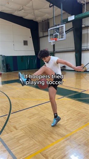 jonathan “AIRTIME” edwards on Instagram: "⚽️x🏀= peak athleticism #basketball #sports #athlete #hooper #nba #trending #reels #viral #explore #explorepage #instadaily #instalike"