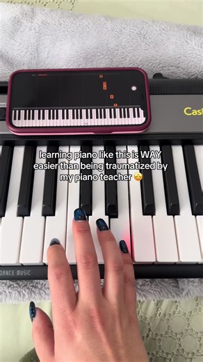 using artie instead of suffering #piano #music #pianoforbeginners #keyboard #learntoplaypiano