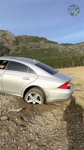 Why You Should Never Tow a Car Like This 😳