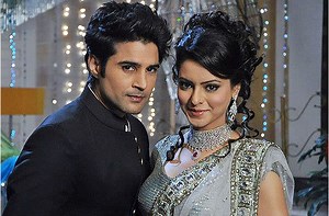 Top romantic moments of Kashish and Sujal in Kahiin To Hoga