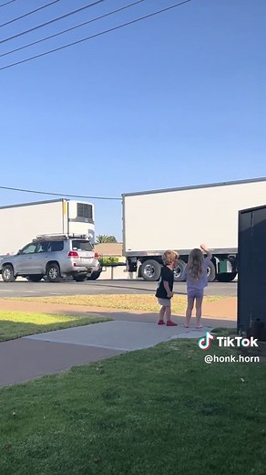 Kids Attempt to Make the Truck Honk the Horn