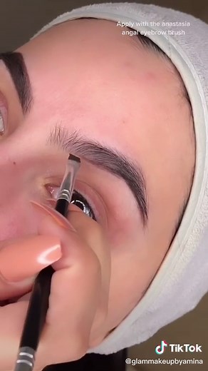 Dry Eyebrow Gel Hack: Anastasia Dip Brow Pomade Tutorial
