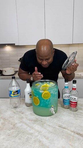 Paradise Rum Punch | Tipsy Bartender