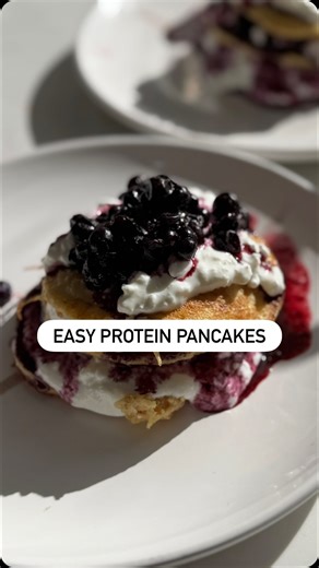 Nutrition, Health & Motivation Expert on Instagram: "These easy, gut-friendly, protein pancakes are just what the doctor and dietitian ordered... Save this recipe 👇🏻 and follow @ilanamuhlsteinrd & @dramyshah for healthy lifestyle made simple Makes 1 serving: • 3/4 cup cottage cheese, cultured if possible (divided for layering) 1 pasture-raised egg • 1/4 cup + 1 tbsp oats • 1/2 tsp vanilla extract • 3/4 tsp baking powder • 1/4 - 1/2 tsp cinnamon • 1/4 cup frozen wild blueberries 1 tsp ghee, but