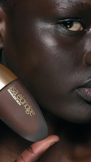 A gorgeous finish on Adukita ✨ My Seamless Skin Foundation comes in 43 shades. It has a buildable coverage with a satin skin like finish, that’s not too dewy and not too matte and photographs like a dream. Adukita wears shade 39 in my Seamless Skin Foundation xx #complexion #foundation #lisaeldridgemakeup | Lisa Eldridge