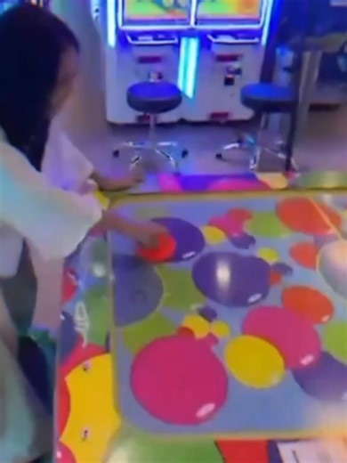 Tebak Video Menarik Milada7 dan Valen!