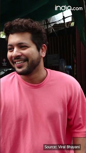 Nishant Bhatt supporting Pooja Bhatt in Bigg Boss OTT 2