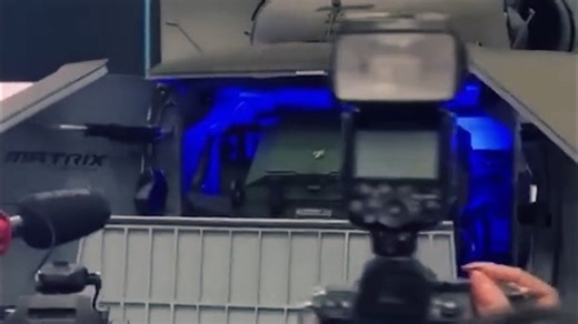 洛克希德·马丁公司的新型 U-Hawk，一款无人驾驶的黑鹰直升机