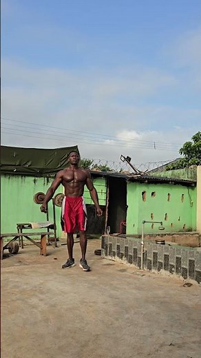 Beast mode - African Natural Bodybuilder show off with massive muscle pump #pump #gym