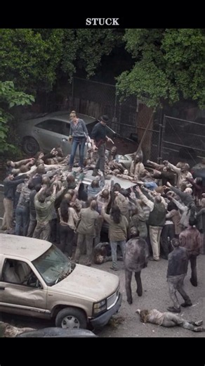 Epic Ladder Escape in Fear The Walking Dead S5E12! 🧟‍♂️😱 #Movie #shorts