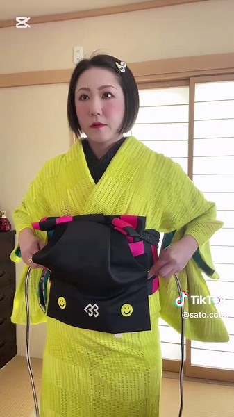 遂に推しに逢えました🥹 ⁡ 実在していた喜びと、 画面で見るより100倍美しくてカッコいい顔面… そして圧倒的な歌唱力に、とにかく感無量です。 ⁡ ※数日経ちましたが、未だに余韻で生きていますwww ⁡ また推し事が出来るように、 お仕事を一生懸命頑張ります！ ⁡ ⁡ ⁡ #さとコーデ #satocode #着物コーディネーター #着付け師 #着付け #着物女子 #着物 #着物ライフ #着物コーデ #着物コーディネート #前結び #垂れ耳結び #推し事 #推し活 #BTOB #비두비 #チャンソプ #이창섭