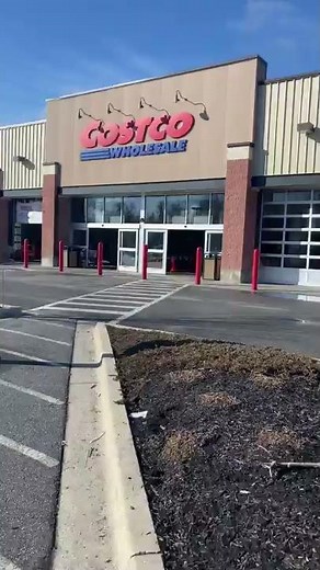 Buy the Oculus Quest 2 VR headset from Costco for the best deal and lifetime warranty! #shorts