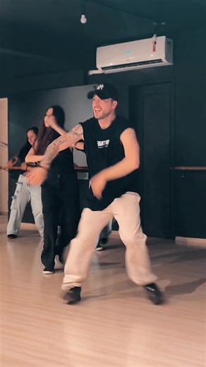 Coreografia de Dança Inspirada em Rihanna e Jay-Z