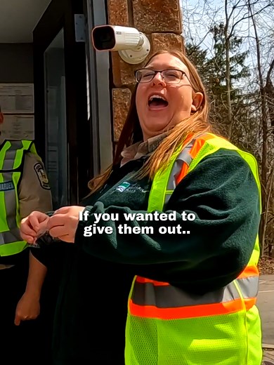 Asking for solar eclipse glasses then THIS happened 🥺❤️ #kindness #helpingothers