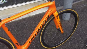 80K views · 2.1K reactions | Tarmac S-WORKS limited torch. O calor altera a cor da tinta! | Gasto Meu Salário Com Bikes | Facebook