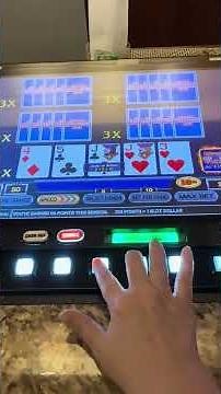 Dealt Quads on Ultimate X! These 5 hands came to play at Bellagio bar! #videopoker #casino #vegas