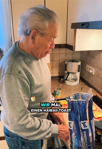 Hawaii-Toast Rezept mit Salami für Genießer