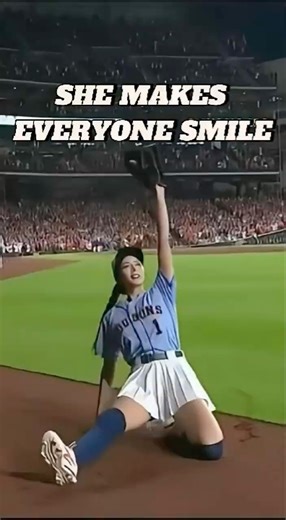 Visuals, Skills & Energy!🧤Watch Houston's Star Dominate the Field with a Bright Smile! #baseball