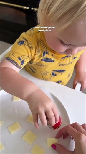 These simple homemade cheese crisps will be your new favorite snack!