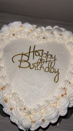 Diana's Cakes, Cupcakes, & More on Reels