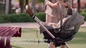 Install PIPA rx easily in a cab 🚕 directly using the belt path on the shell – no base necessary – or in the family car 🚗 with the PIPA RELX base! | Nuna