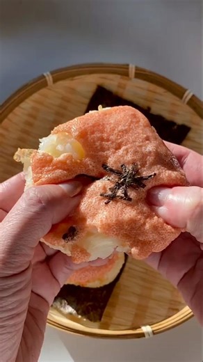 Japan’s 1-Hand Rice Ball History | Onigiri