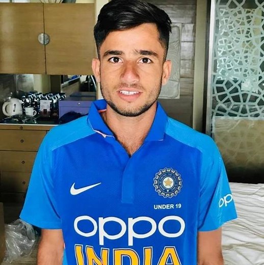 Ravi Bishnoi (Cricketer), Height, Age, Girlfriend, Family, Biography & More » StarsUnfolded