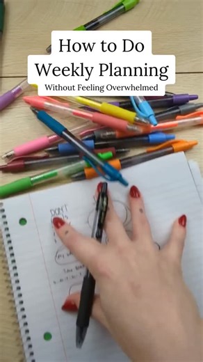 Julia | The Self Help Planner on Instagram: "comment "WEEKLY PLAN" for the weekly planning checklist I use to get everything done and still have time to enjoy life! #weeklyplanner #WeeklyPlanning #planningforsuccess #PersonalGrowth #selfimprovement #TheSelfHelpPlanner"