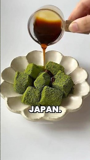 🇯🇵 3 Fun Things You’ll Only Find in Japan 😲 | Vending Machines, KitKats & Cafés #japan