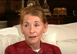 Judge Judy Allegedly Guilty Of Snubbing Loyal Bailiff Petri Hawkins Byrd – Here’s Why!