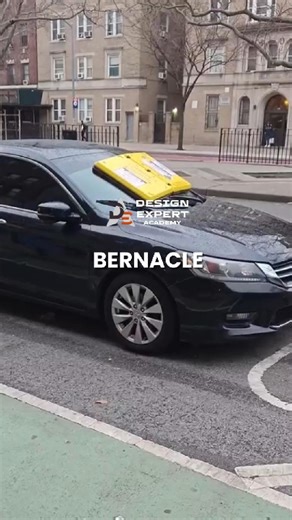 15K views · 76 reactions | El Barnacle inmoviliza vehículos con ventosas de alta succión que bloquean el parabrisas por infracciones de estacionamiento. Se desbloquea con un código digital tras pagar en línea, sin esperar a un agente. Incluye GPS y alarmas contra manipulaciones. #ControlDeEstacionamiento #TecnologíaUrbana | Design Expert | Facebook