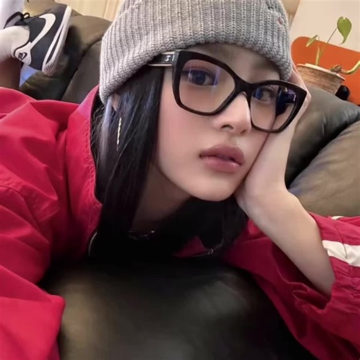 Exploring NewJeans and K-Pop Trends