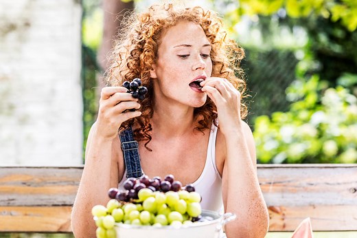 Green Vs. Red Grapes: Which Type Is Healthier for You?