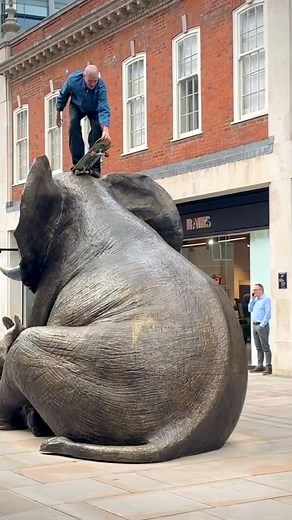 Elephant Drop In 🐘😳 (IG: brewchachski) #skateboarding #goskate #skatelife #skateboardingisfun #viralreelsシ | House Of Skate Clips