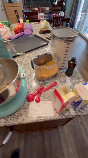 42 reactions · 13 comments | It’s beginning to look a lot like Christmas!❤️ #cookiecakes #thegoodlife | Devan Showerman | Facebook