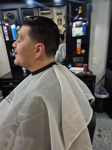 #barbershop #barbergirl #barber #stylist @Capelli | barber girl