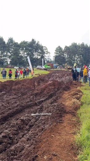 547K views · 7.8K reactions | The Toyota Land Cruiser didn’t just pass through the mud it performed a solid Mud Dance, showing off power, rhythm, and grit like a true off-road king . #mud4fun #offroad #africa #magicalkenya | Mud 4 Fun 4x4 Challenge | Facebook