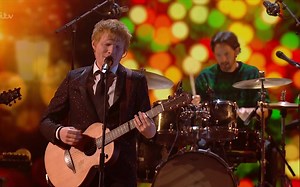 Ed Sheeran - Merry Christmas (Live at The Royal Variety Performance