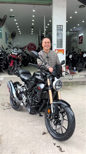Honda CB 300R Review and Features