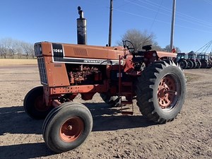 1976 International 1066 Black Stripe 2WD Tractor | Agriculture