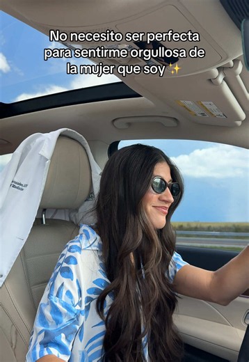 La versión de mí que más amo es la que dejó de necesitar aprobación para sentirse suficiente. 🤍 #influencer #nplife💊 #momlifevibes #momsoftiktok #momlife